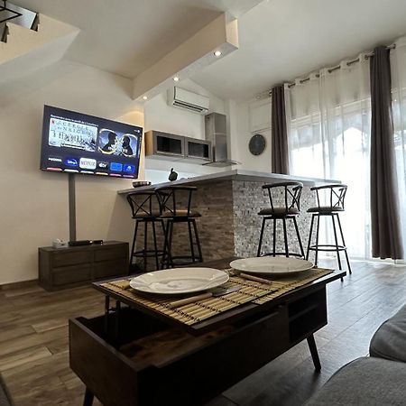 Apartement Maenat Borgo  Buitenkant foto