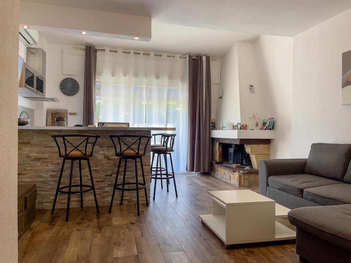Apartement Maenat Borgo  Buitenkant foto