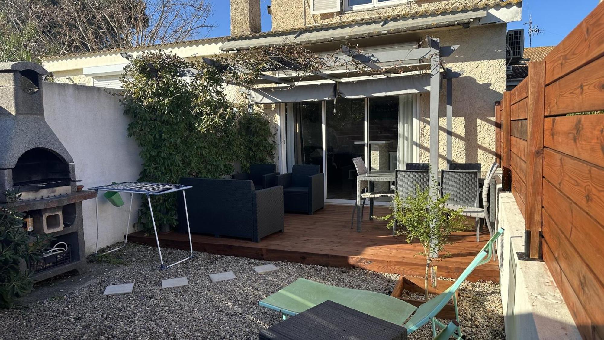 Apartement Maenat Borgo  Buitenkant foto